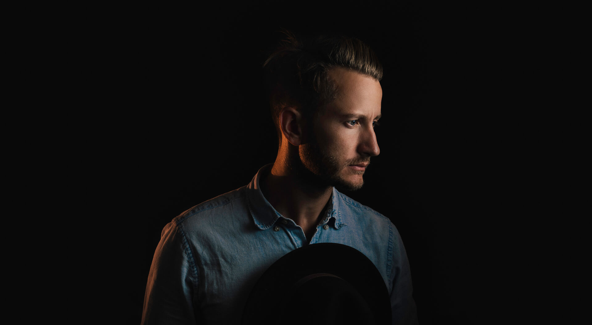 Герой изображение